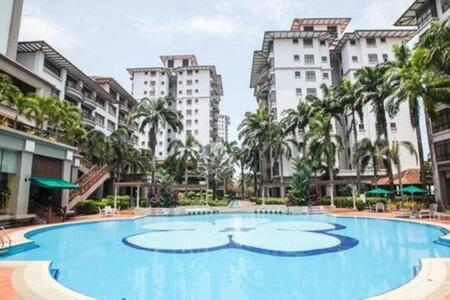 Mahkota Hotel Apartment Melaka Esterno foto
